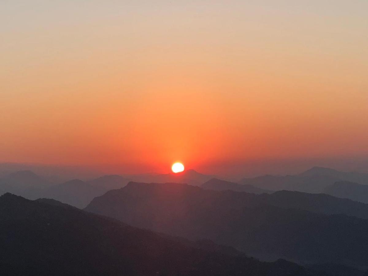 Superview Lodge, Best Himalayan Sunrise In Sarangkot Pokhara Exterior photo